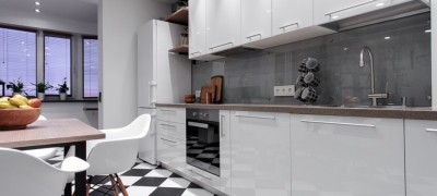 What should be the distance between cabinets in the kitchen
