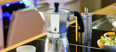 Description and instructions for a geyser coffee maker