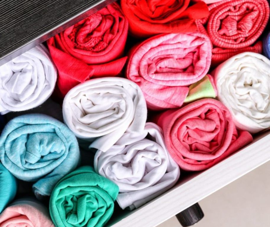 how to fold t shirts