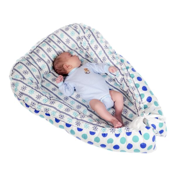 Tout d'abord, ajustez la taille de l'appareil exactement à la taille du bébé.