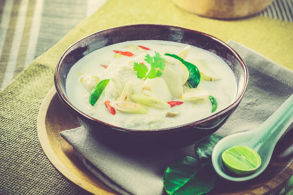 sopa de coco com frango