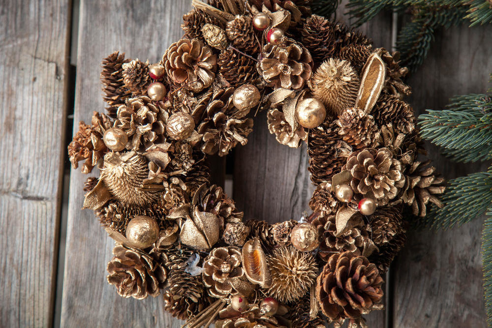 couronne de noël de cônes photo