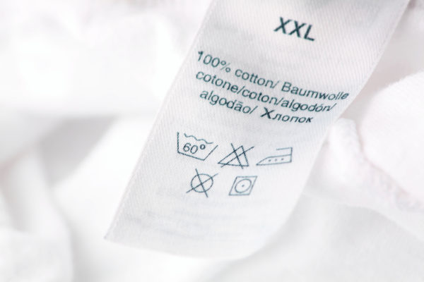 Lorsque vous lavez des chaussettes blanches, veillez à prendre en compte le type de tissu.