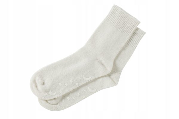 Pour ceux qui souhaitent laver les produits en laine, les experts conseillent en outre de ne pas les frotter vigoureusement avec les mains.