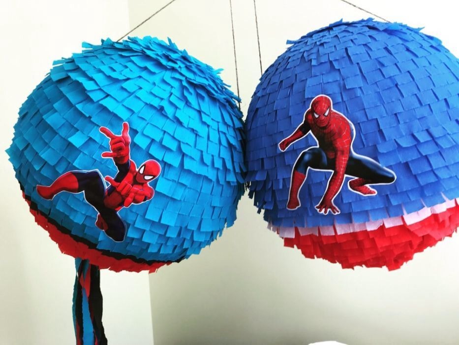 homme araignée pinata