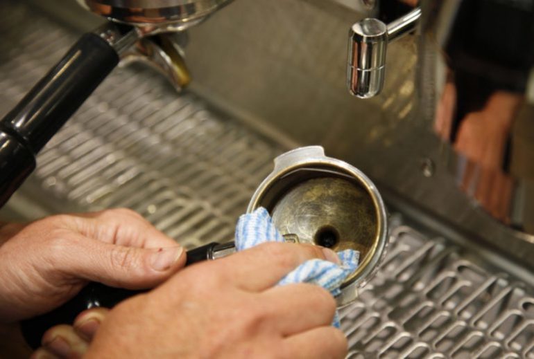 nettoyer la cafetière