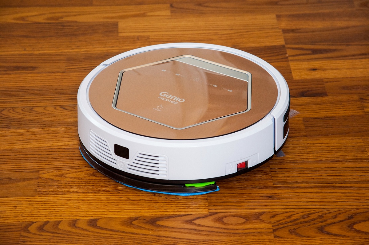 aspirateur robot dans l'appartement