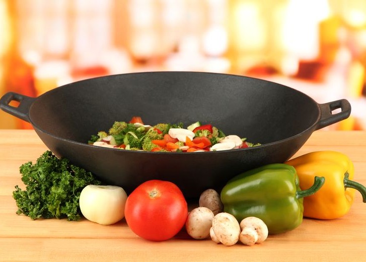 poêle wok qu'est-ce que c'est