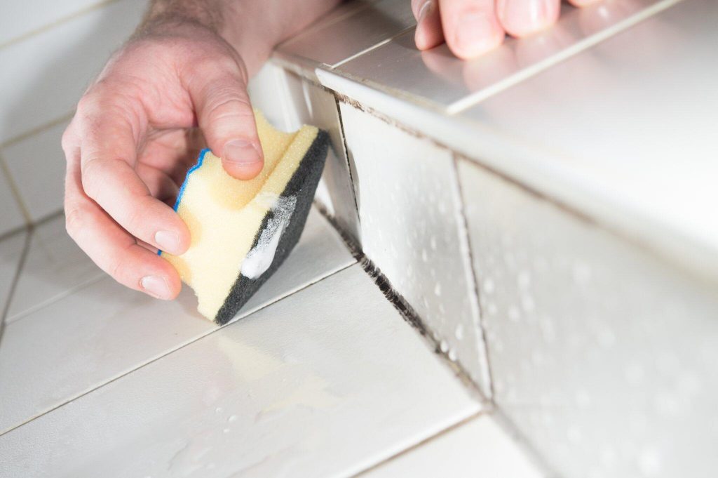 se débarrasser de la moisissure avec du bicarbonate de soude