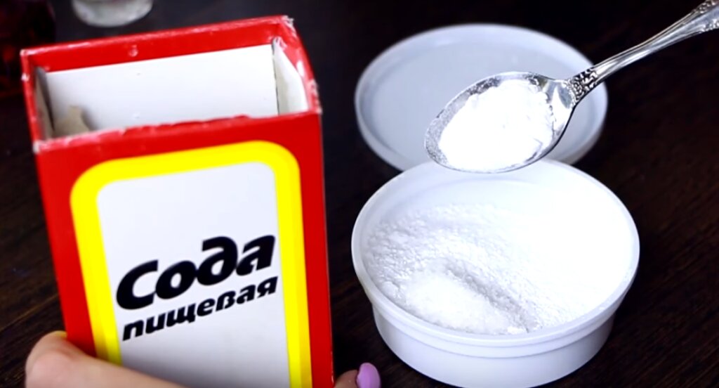 se débarrasser de l'odeur avec du bicarbonate de soude
