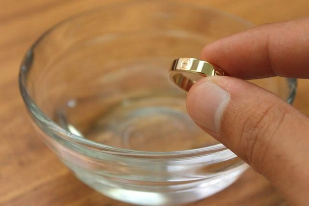 Gold mit Essig prüfen