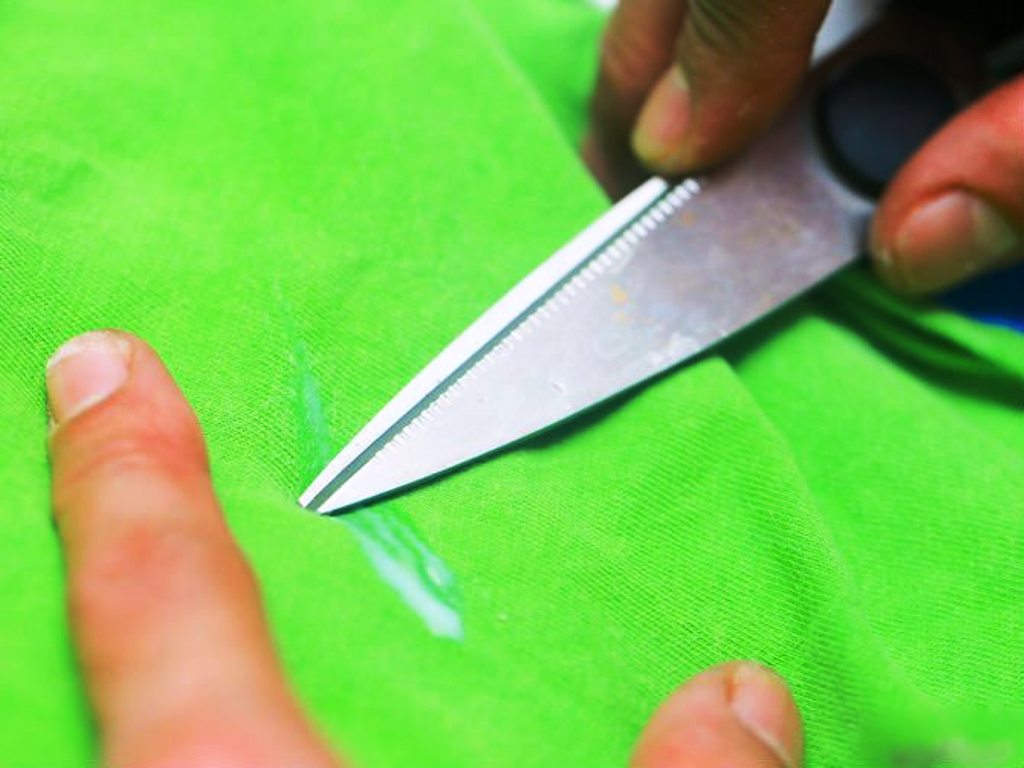enlever le goudron des vêtements