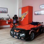 voiture-lit noir et rouge pour garçon