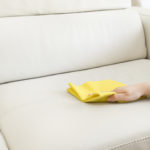 leren bank schoonmaken