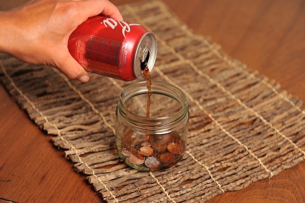 limpeza de moeda de cola