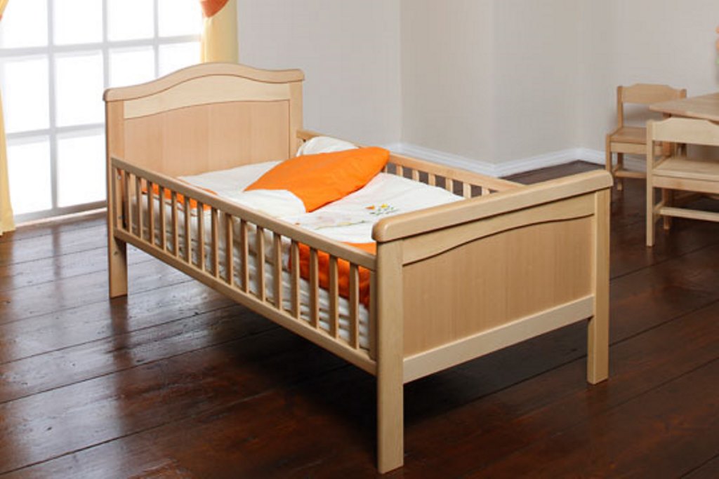 lit d'enfant en bois