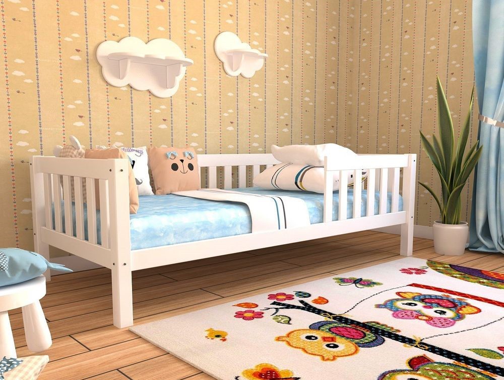 Kinderbett mit orthopädischer Matratze