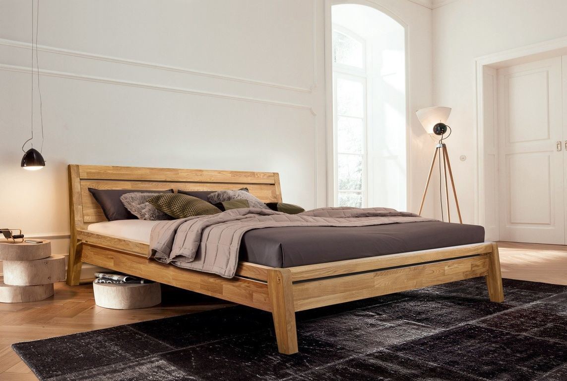 lit double en bois massif pour la chambre