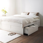 Doppelbett mit Schubladen