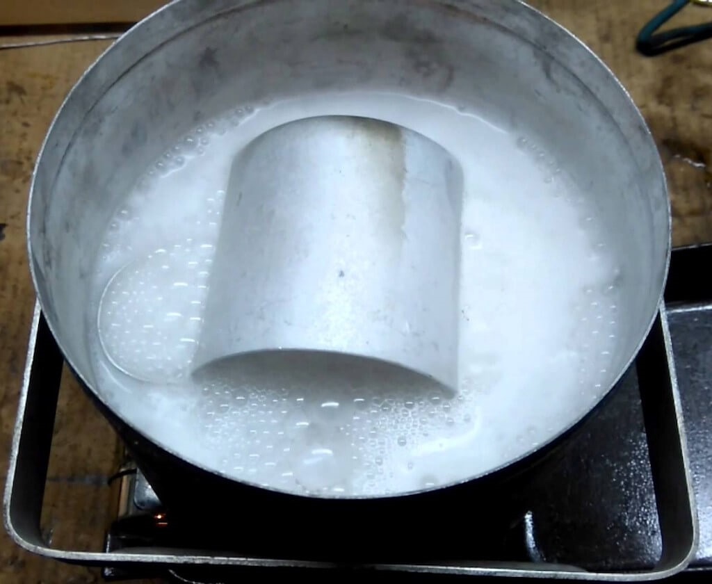 cola para limpeza de panelas