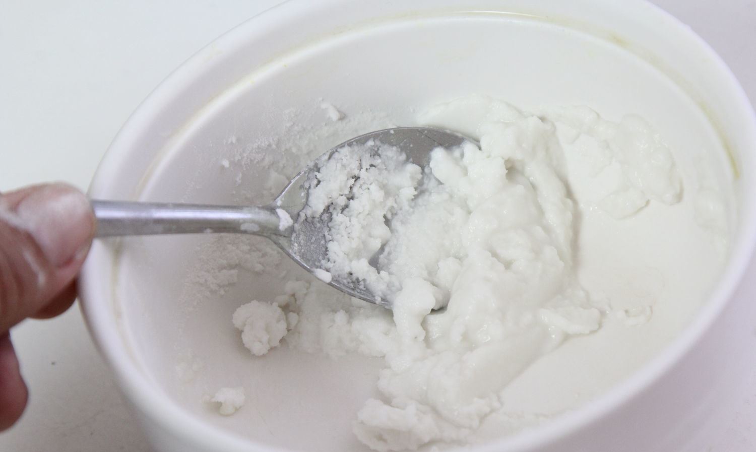 como remover chiclete do cabelo com bicarbonato de sódio