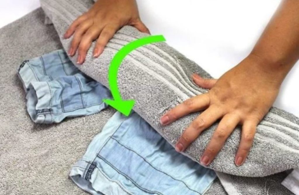 comment sécher les vêtements avec une serviette