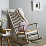 photo de décoration de chaise à bascule