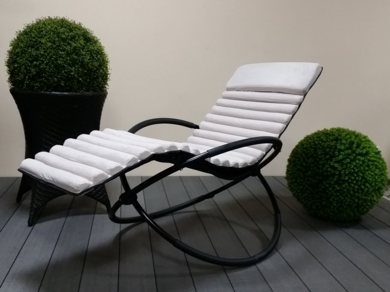 chaise à bascule en métal