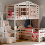 maison de lit pour coeurs d'enfants