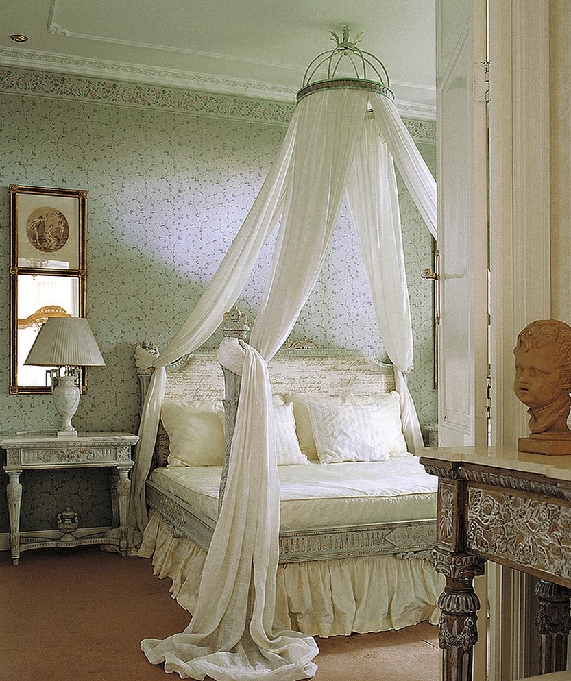 lit à baldaquin shabby chic