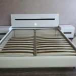 lit avec mécanisme de levage sans matelas