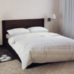 lit de pavillon avec matelas