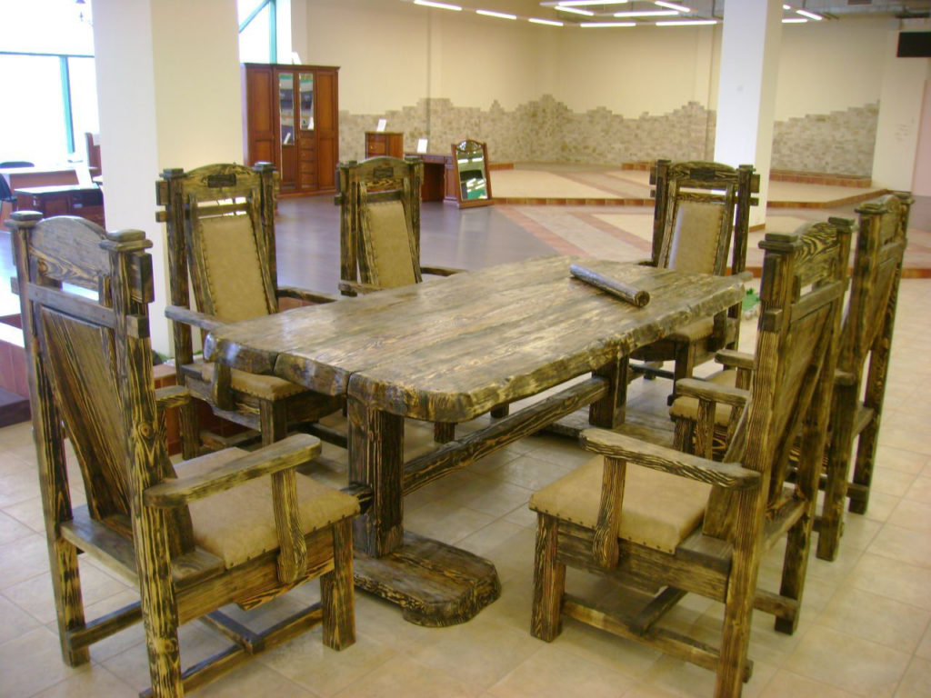 meuble semi-antique