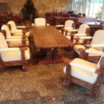 ensemble de meubles anciens