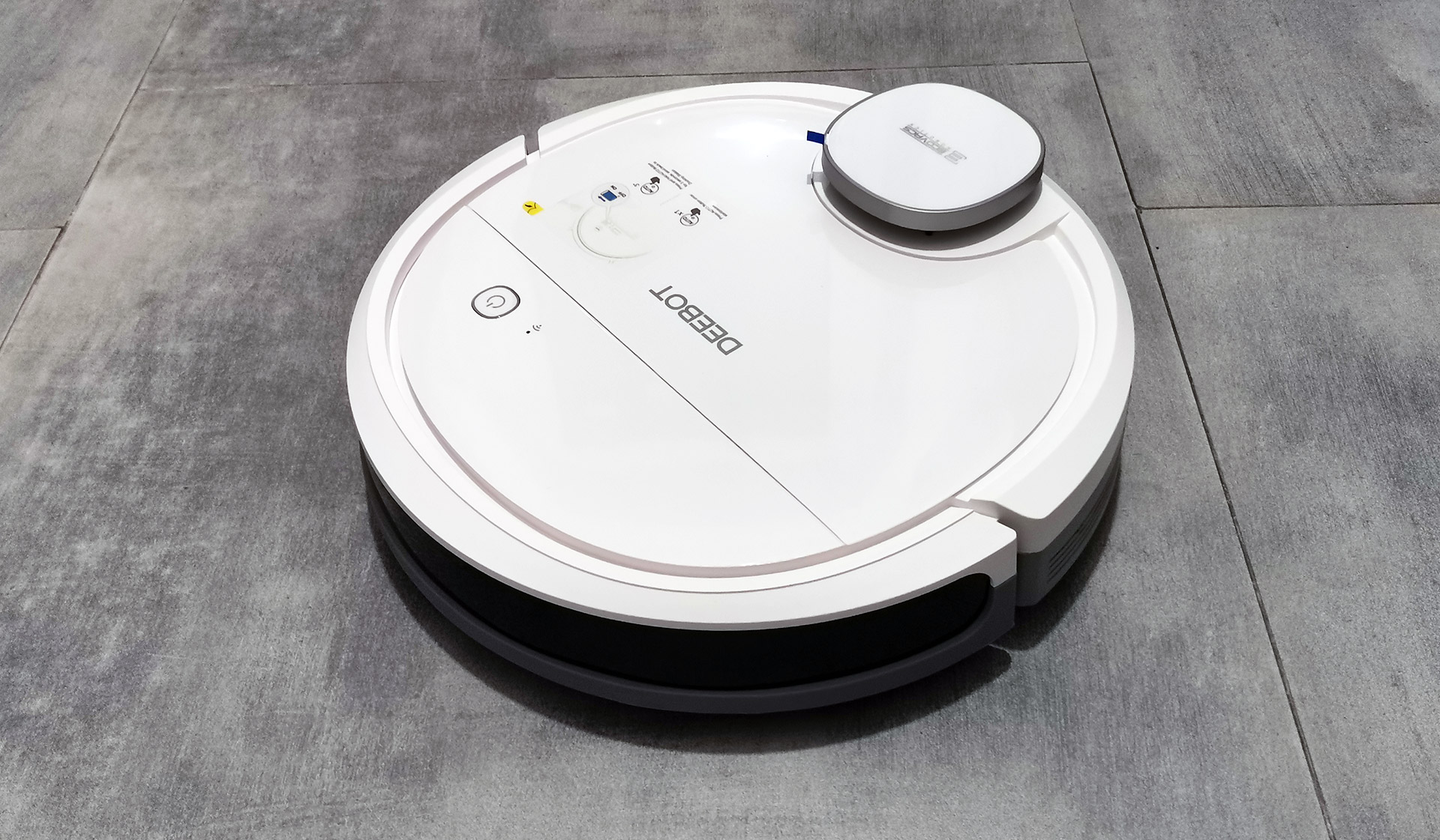 aspirador ECOVACS DeeBot Ozmo 900