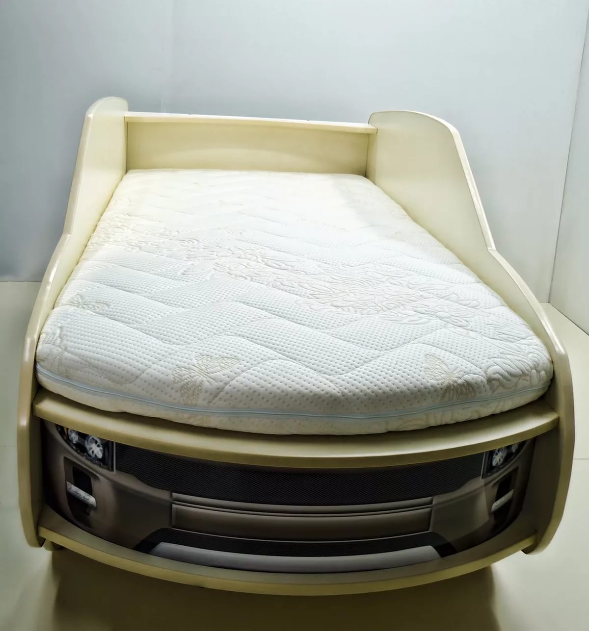 taille du matelas pour le lit-voiture