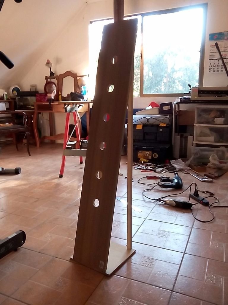 Schrank aus Holz