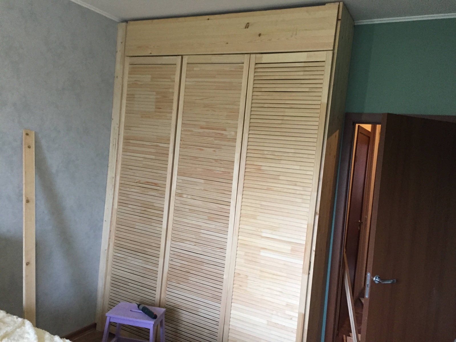 die letzte Phase des Schrankbaus