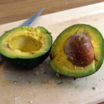 avocat mûr coupé