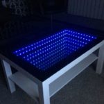 table bleue avec effet infini