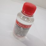 essence pour nettoyer le vernis