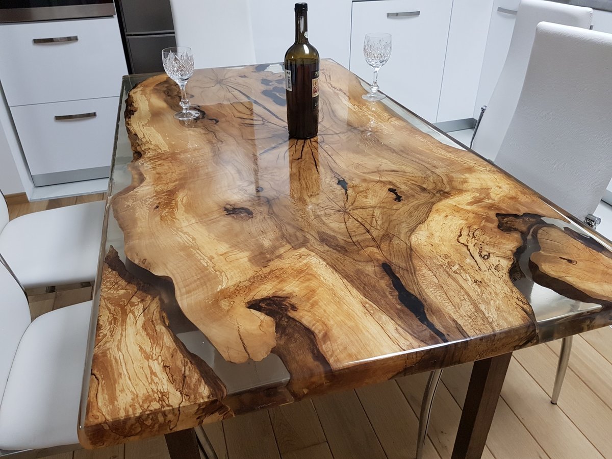 wood worktop in the kitchen
