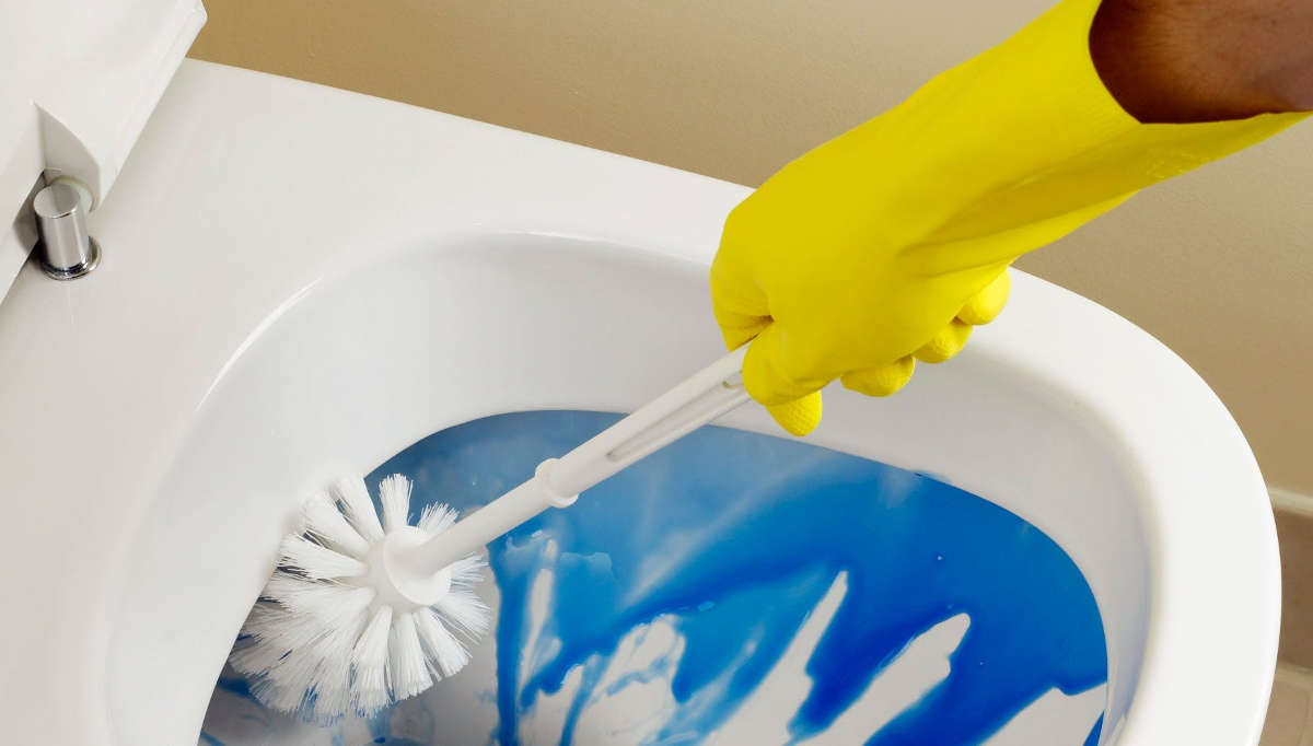 Il bagno è scintillante di pulizia