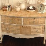 commode de découpage avec des notes