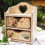 commode de découpage avec un coeur
