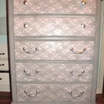 commode de découpage motif gris
