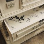 commode de découpage avec des oiseaux