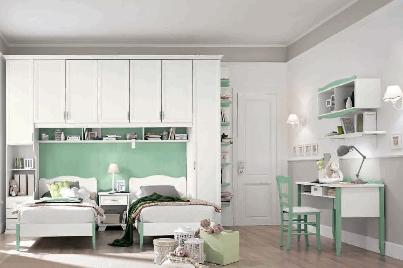 enfants dans le style du minimalisme