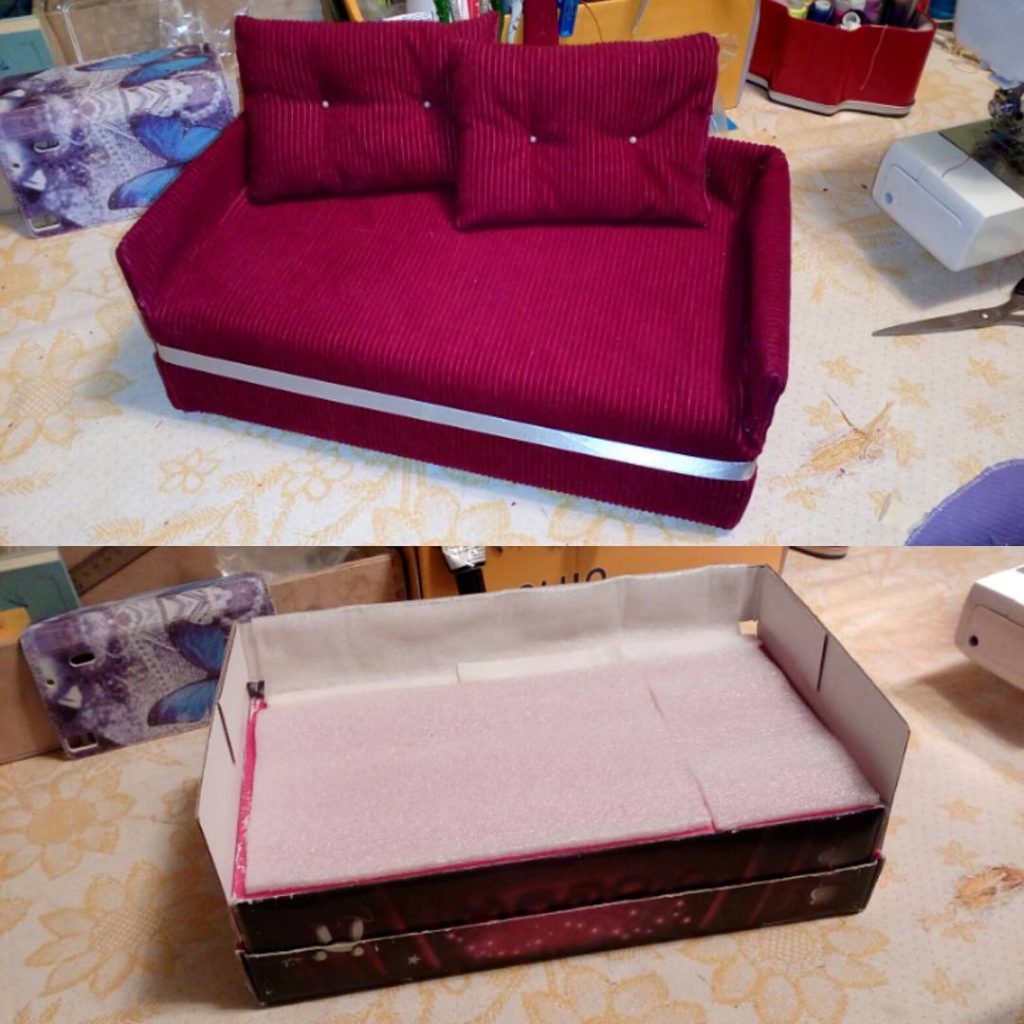 canapé de poupée en carton