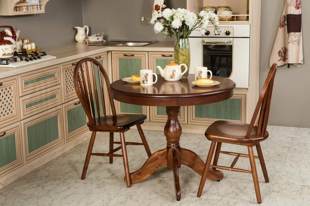 table centrale dans la cuisine